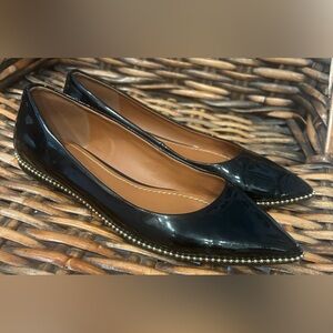 COACH VIVIANA BEADCHAIN BLACK
LEATHER SKIMMER FLATS IN SIZE 8.5